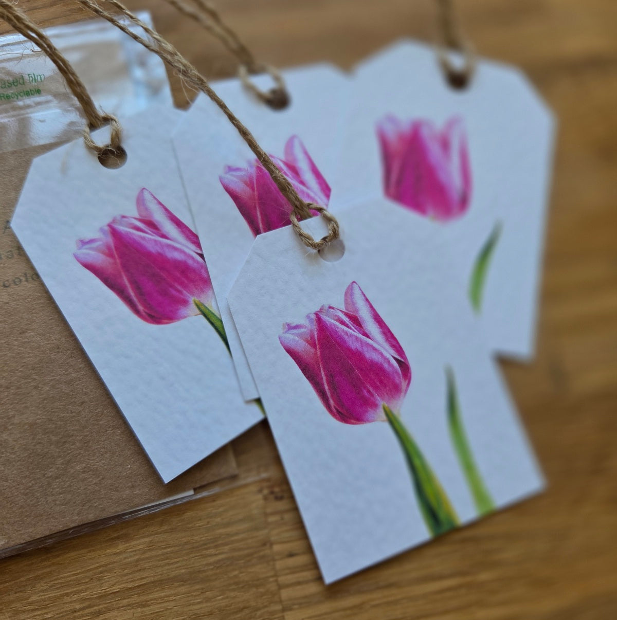 Set of 4 gift tags: tulip